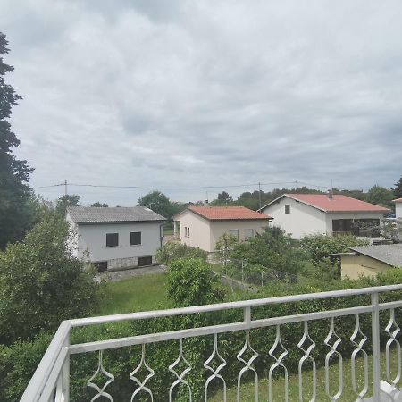Apartments Victoria Савудрия Экстерьер фото